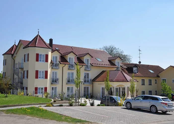 Zur Jurahohe Отель